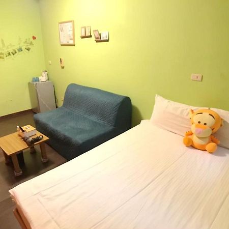 Happines Trip Inn Taichung Exterior photo