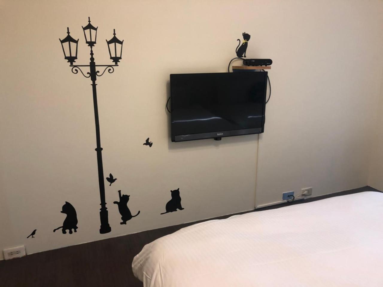 Happines Trip Inn Taichung Exterior photo