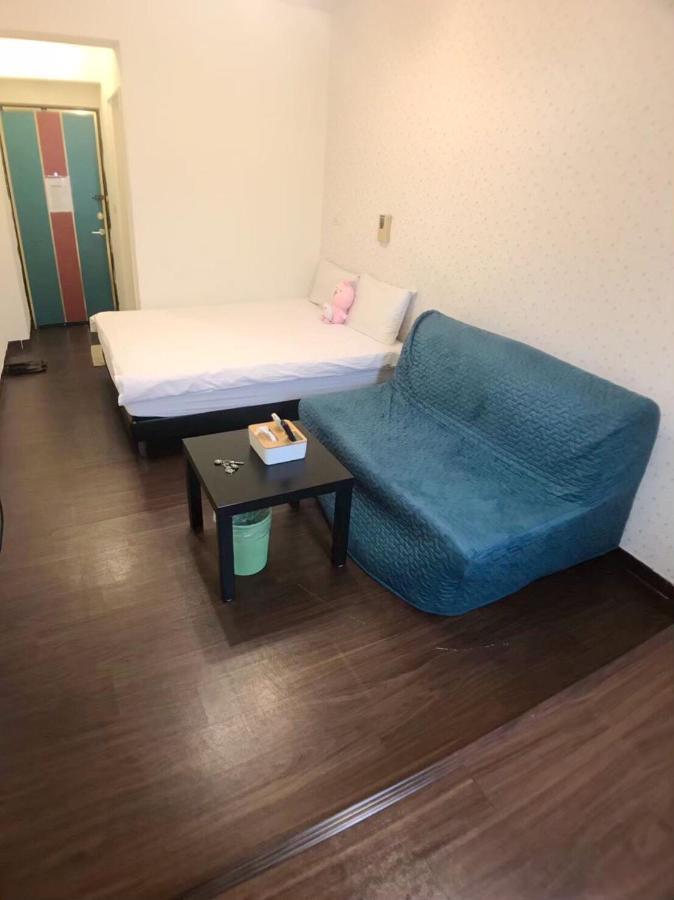 Happines Trip Inn Taichung Exterior photo